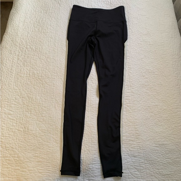 Zyia active size 4 black leggings white leopard stripe - Picture 2 of 6